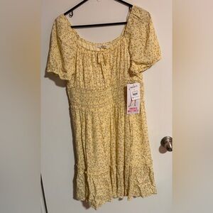 NWT Celebrity Pink Yellow Floral Smocked Waist Dress